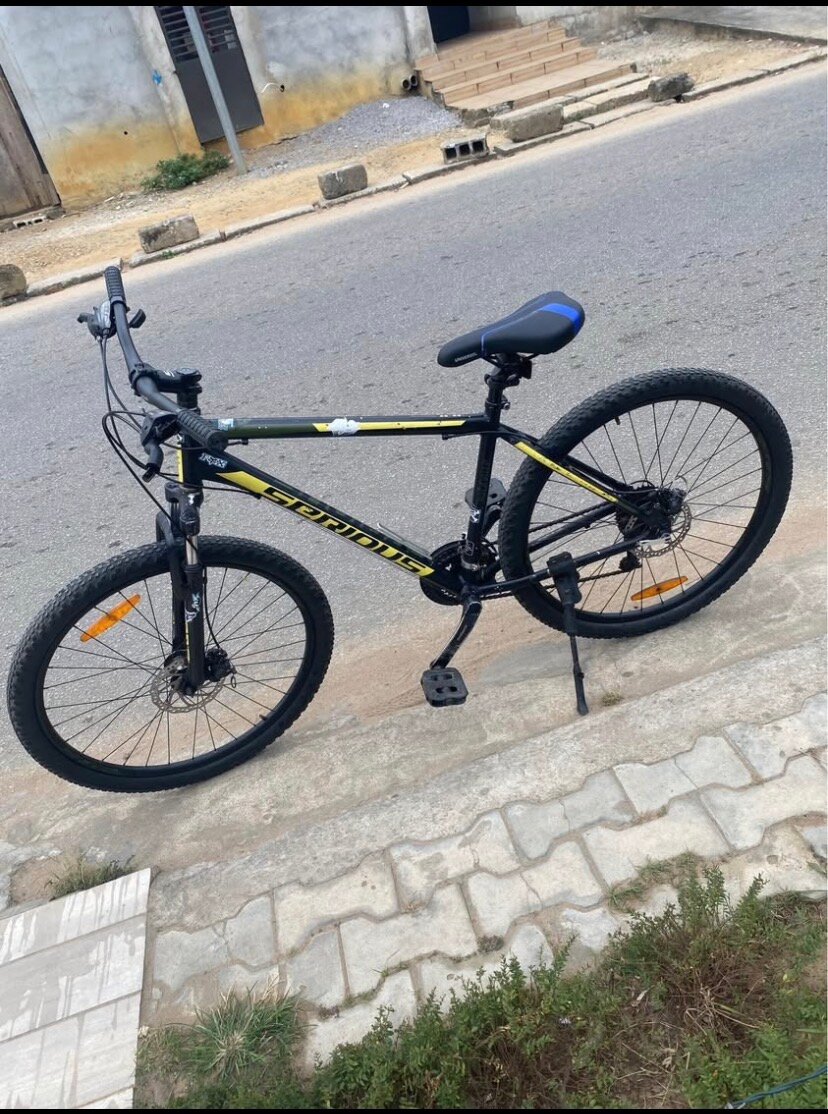 VTT tout terrain Sarino noir et jaune