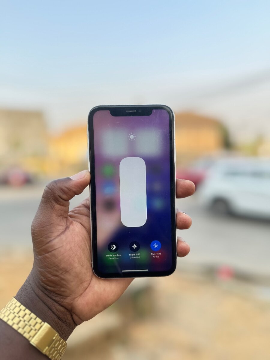 iPhone XR 64giga de couleur blanche