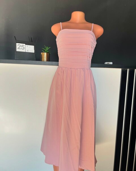  women's beautiful dress 