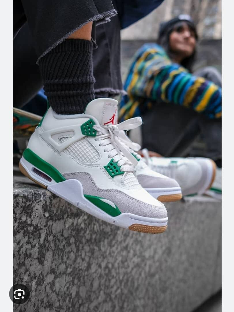 Nike Jordan 4 Retro SB