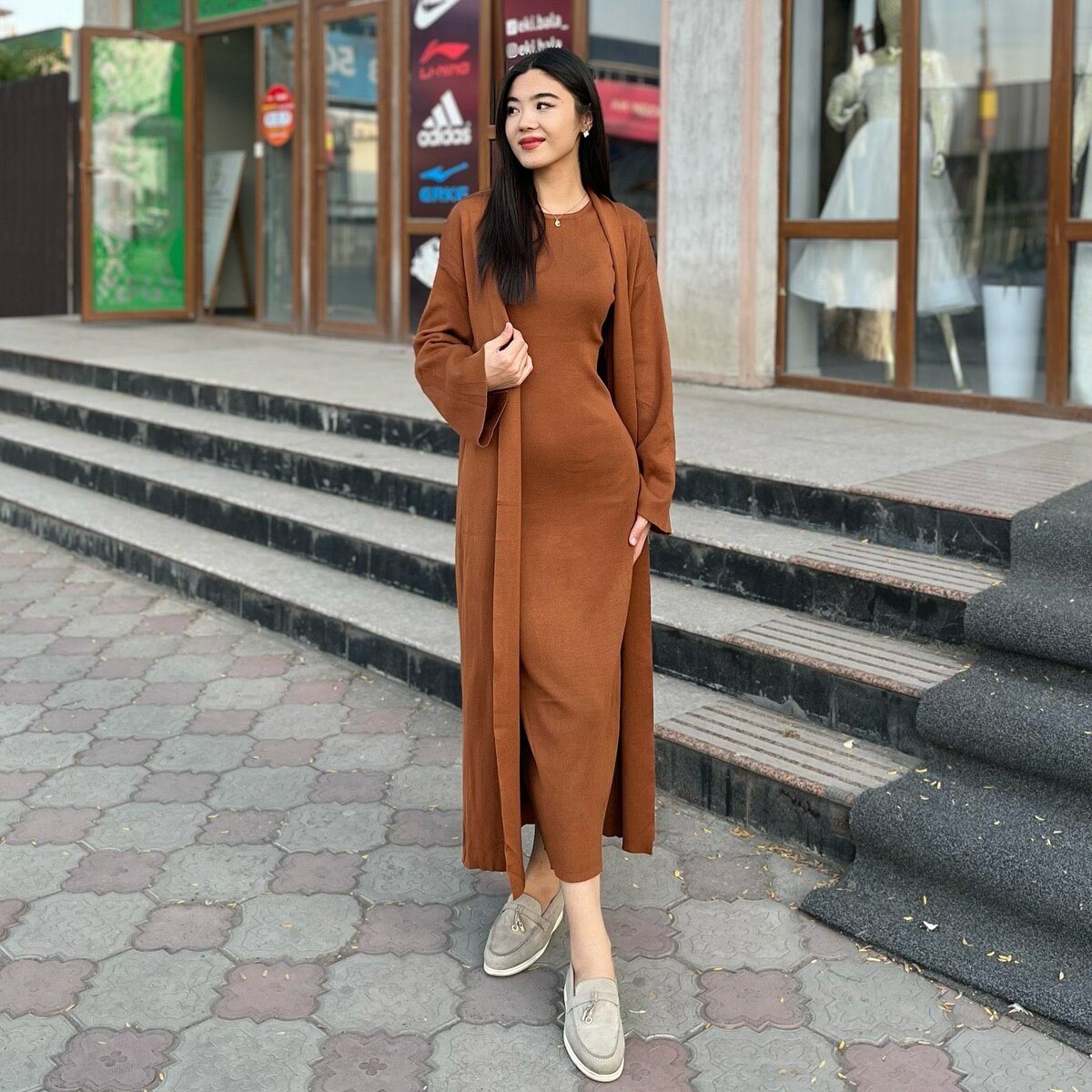 Платье с накидкой