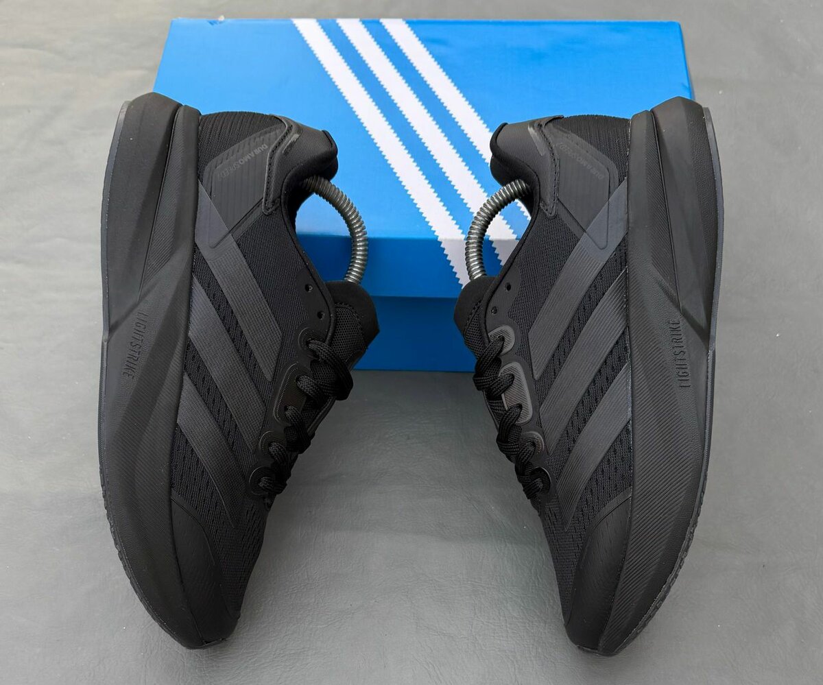 Chaussures Adidas noires homme