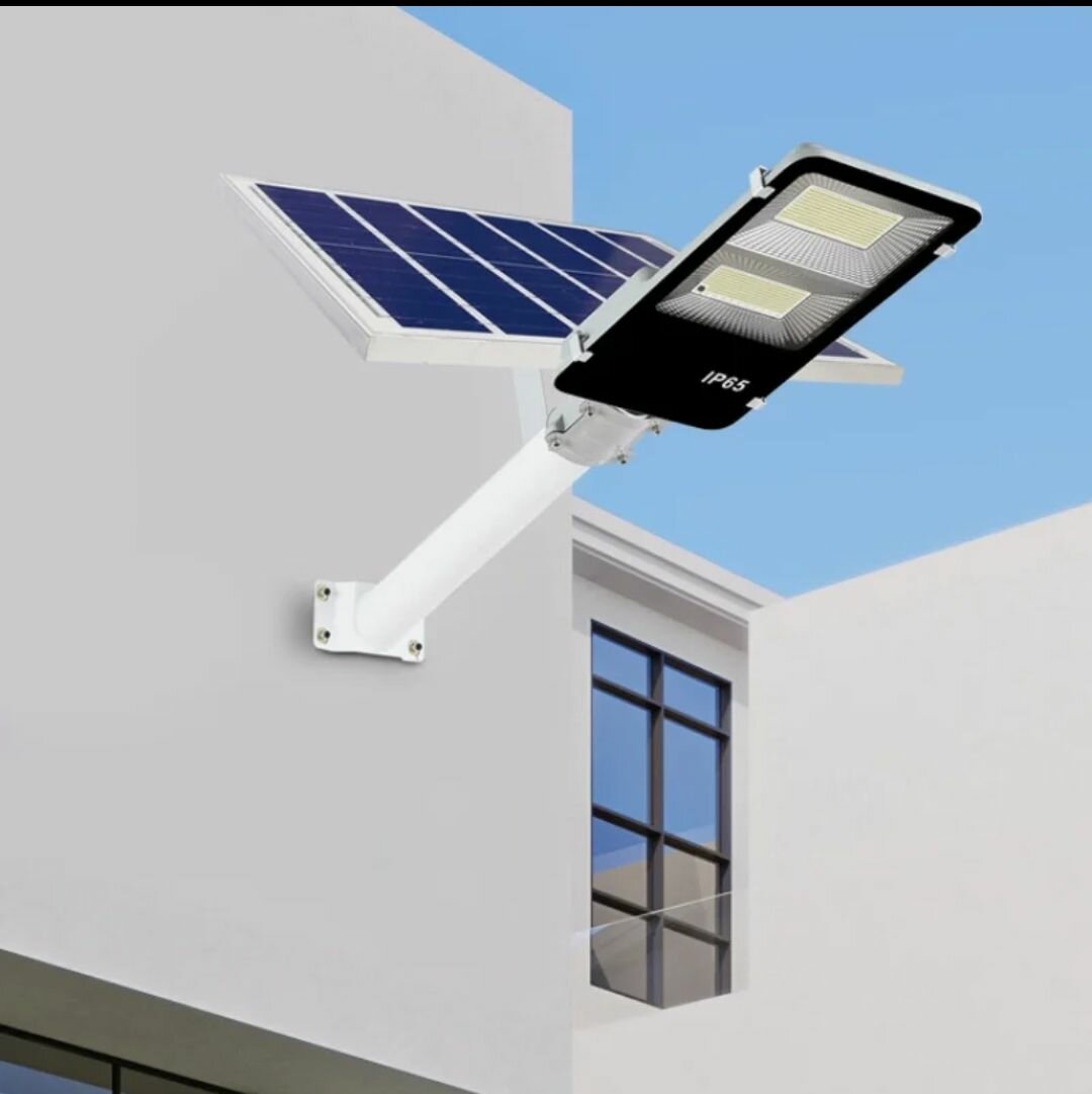 Projecteur solaire LED extérieur