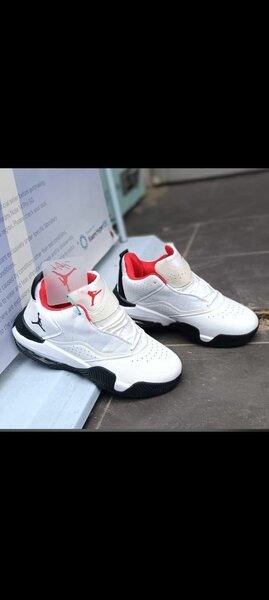 Baskets blanches tendance