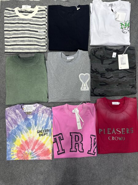 Lot de T-Shirts Mode Variés