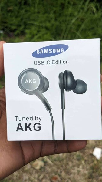 Samsung AKG TYPE C HEADSETS
