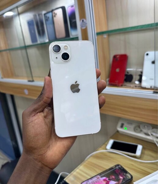 IPhone 13 simple Avec ID