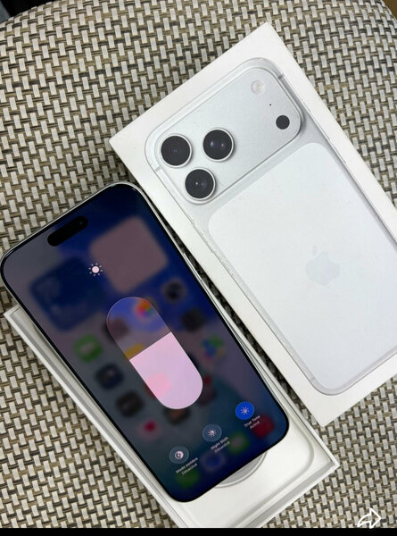 iPhone 17Pro 128 Go Blanc