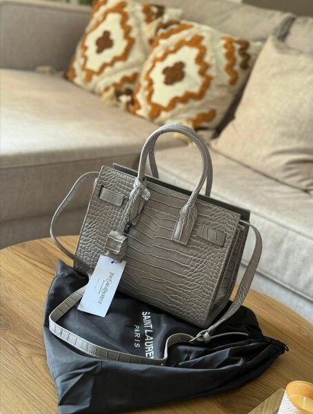 Sac à main en cuir élégant