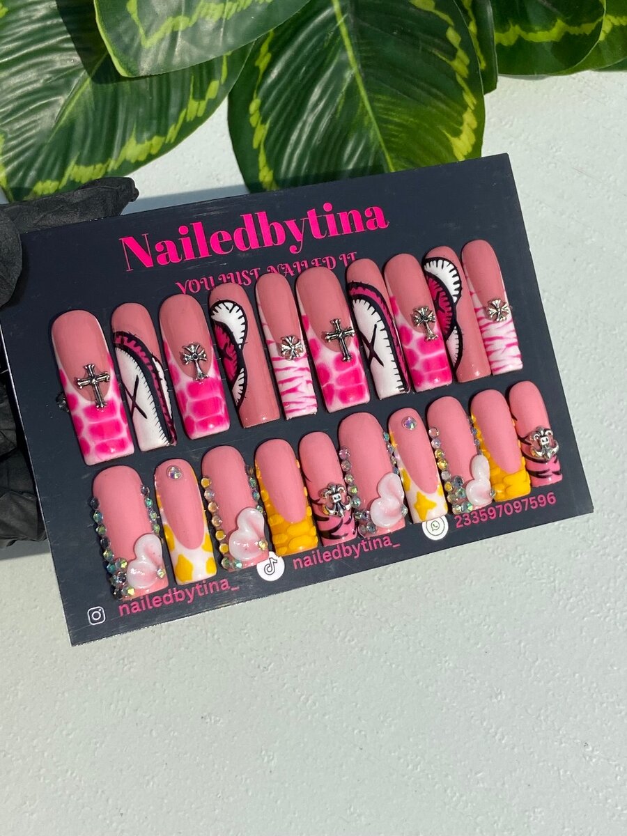 Handmade gel press on nails