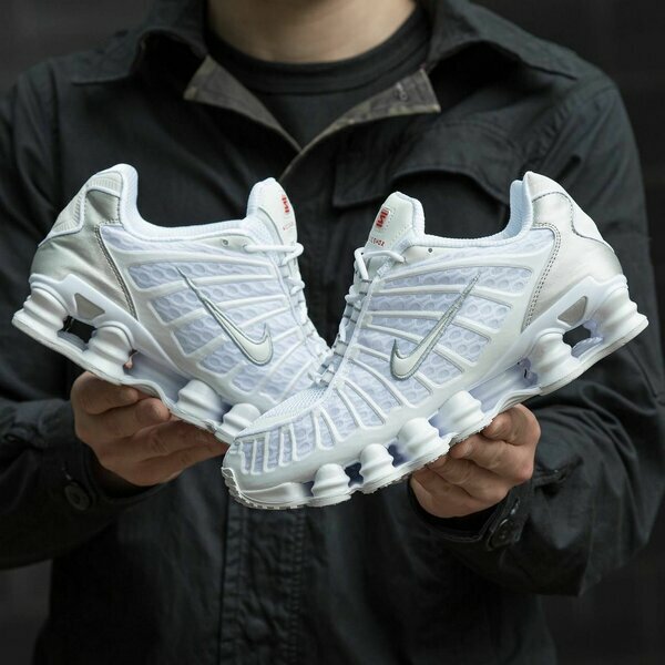 Nike Shox blanches homme 40-45