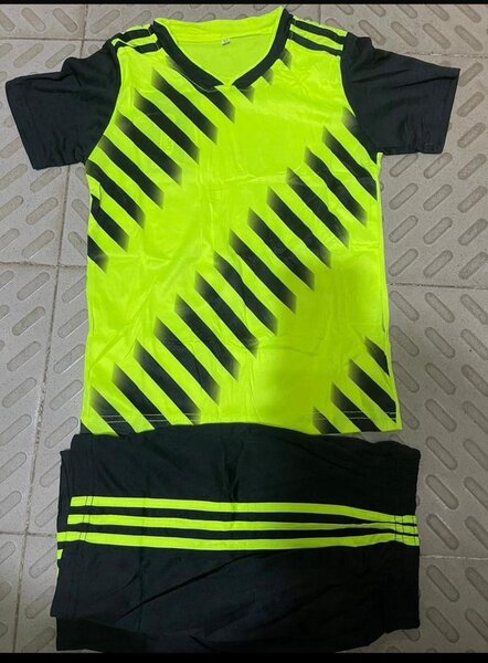 Ensemble de sport homme vert fluo