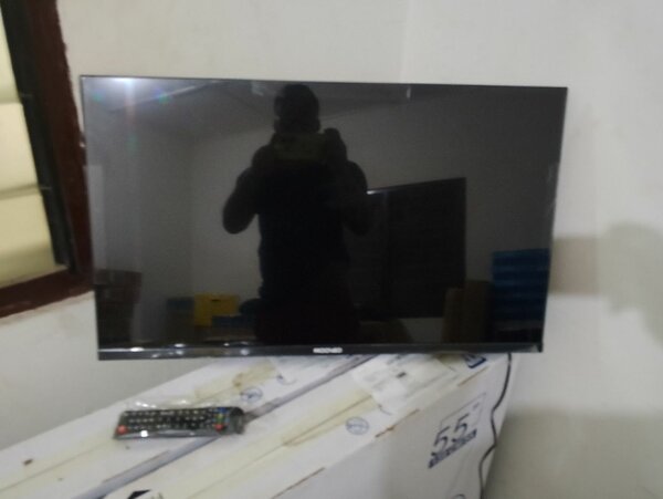 Mooved 32 Digital satellite TV