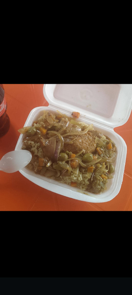 Riz sauté aux légumes frais