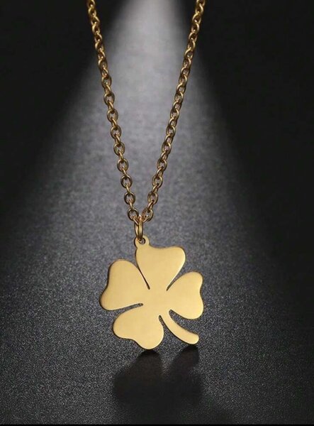 4 leaf clover necklace