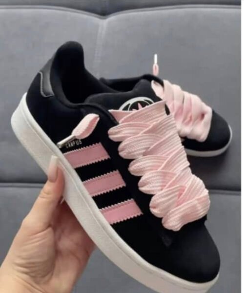 Baskets élégantes noir rose