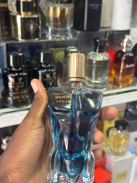 John Gustav HOMME AMAZE