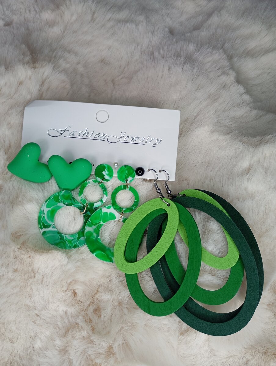 Boucles d'oreilles tendance colorées