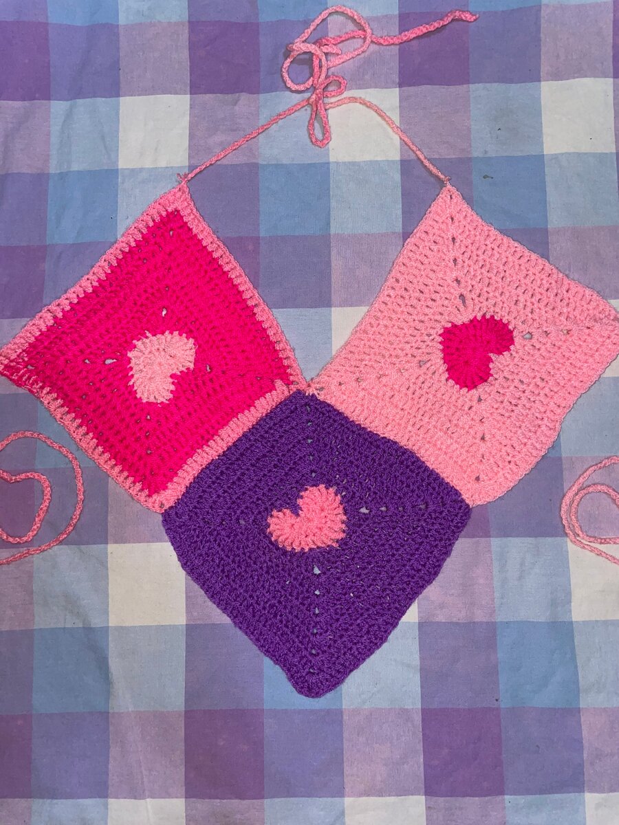 Hauts en crochet colorés