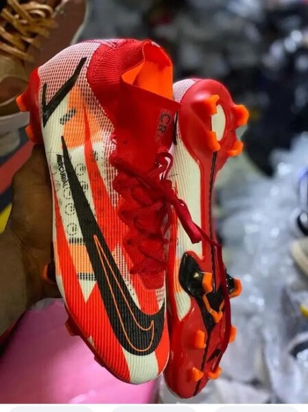 Chaussures de Football Vibrantes