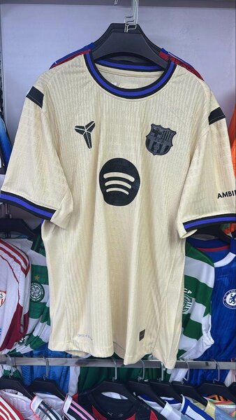 Maillot de football homme authentique