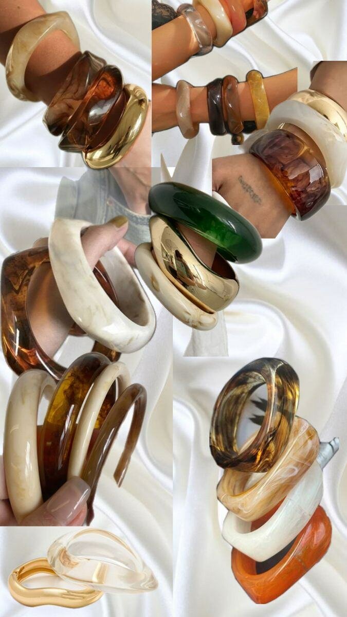 Bracelets en plastique colorés