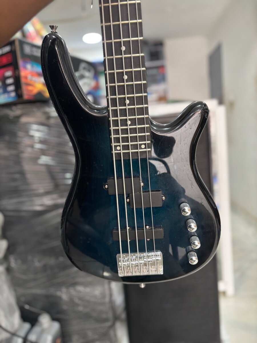 Guitare Bass  5 cord