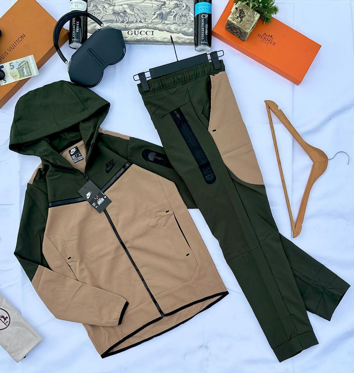 Nike Men's Tracksuit Set