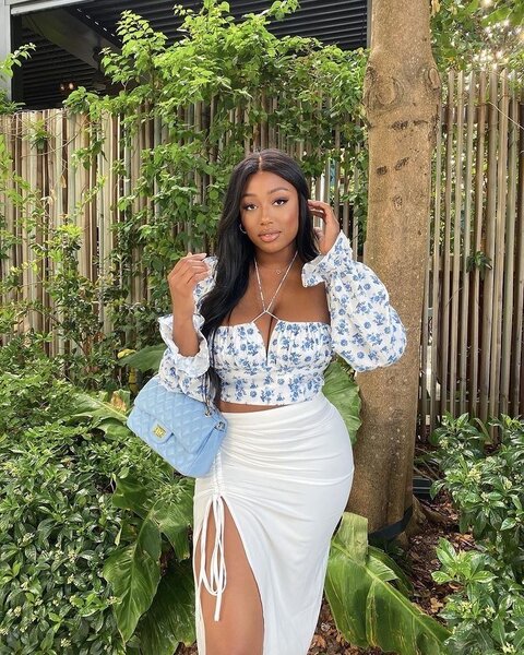 Jupe élégante fendue