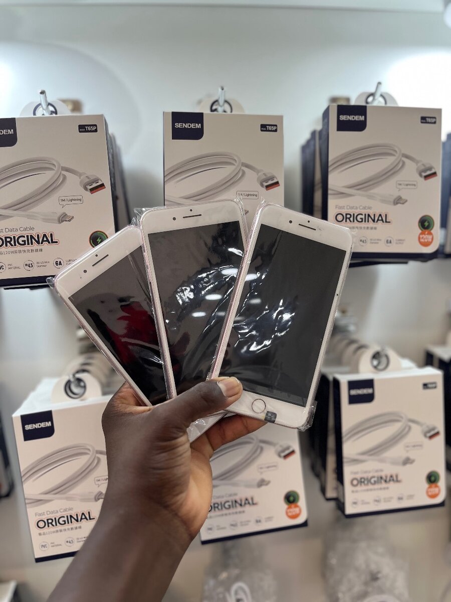 APPLE  Pre-owned iPhone 7plus