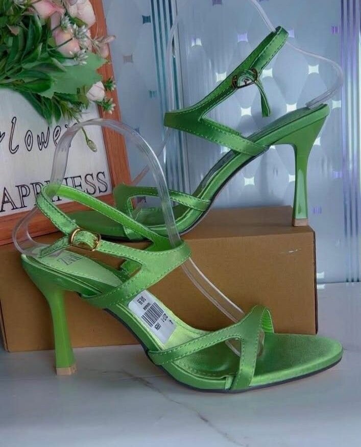 Sandales à talons élégantes