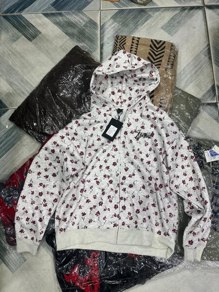 Sweat à capuche tendance