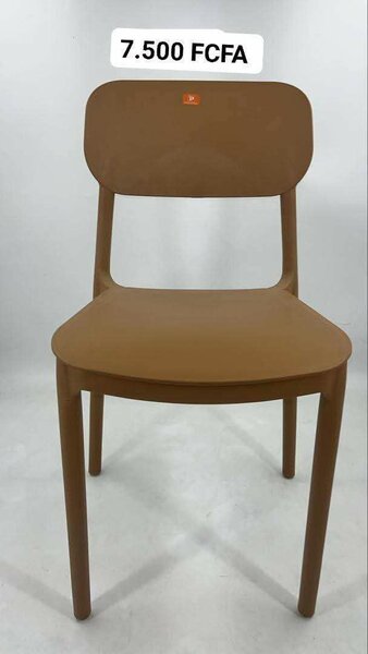 Chaise en bois marron design