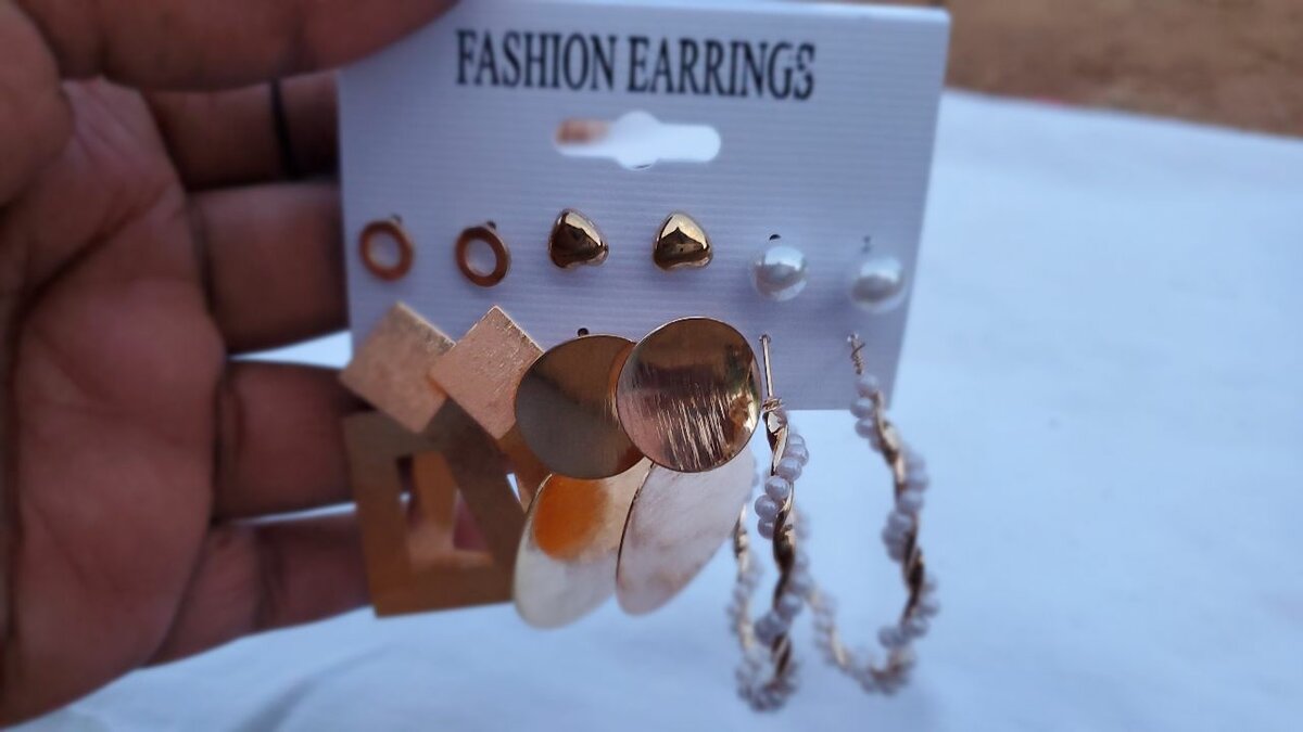 Earings