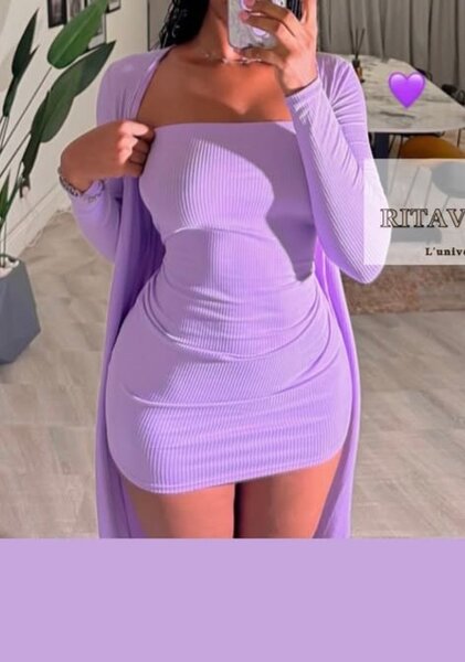 Robe lilas moulante élégante