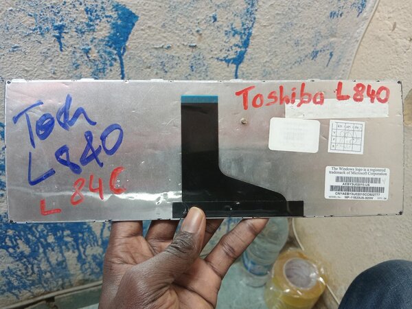Clavier Toshiba L840