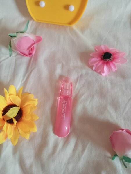 Huile à lèvres rose
