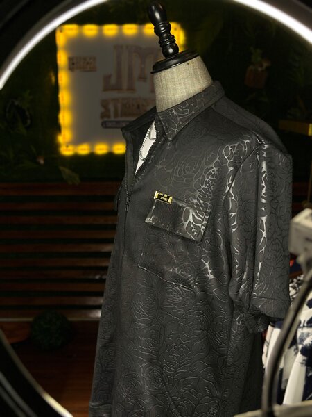 Chemise noire élégante homme