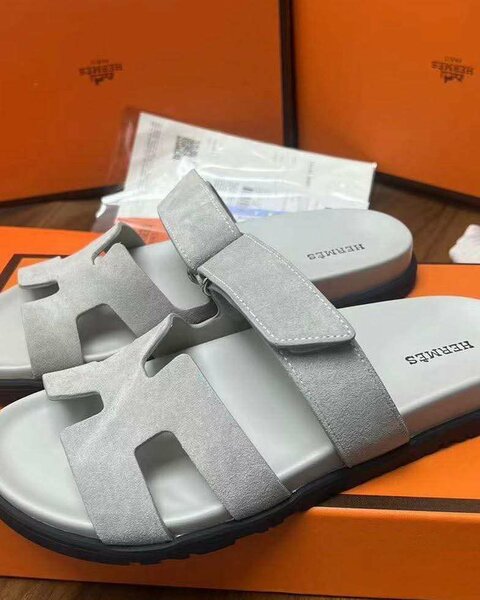 Sandales HERMES en cuir noir, blanc, gris