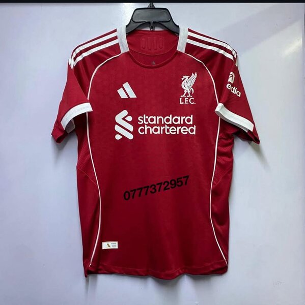 Maillot de football rouge