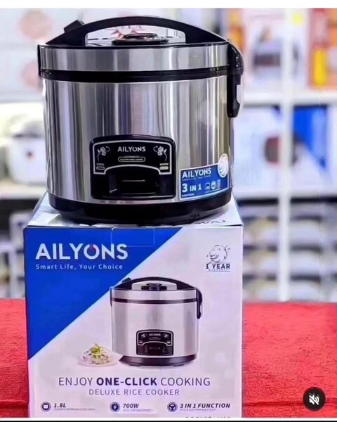 AILYONS AND KENWOOD PRESSURE COOKER