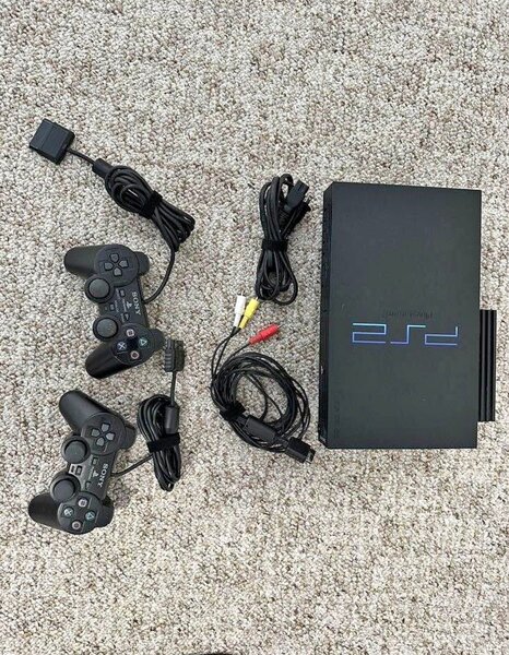 Console PS2 Sony avec 2 manettes