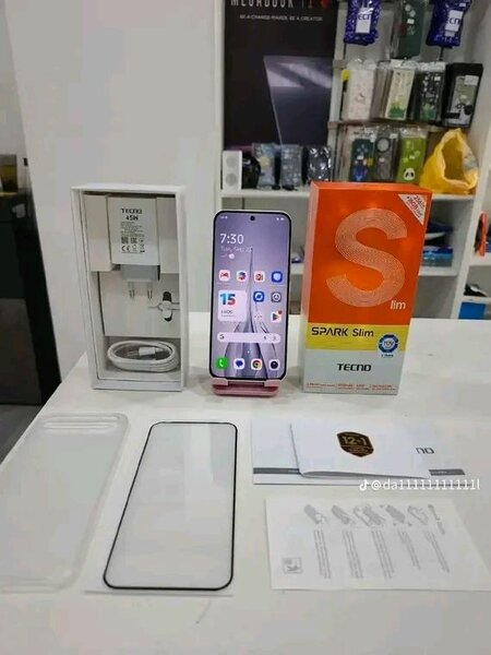 Tecno Spark Slim