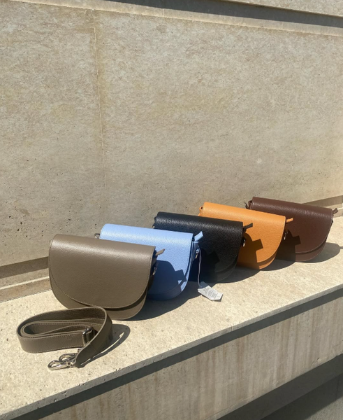 сумки разных цветов