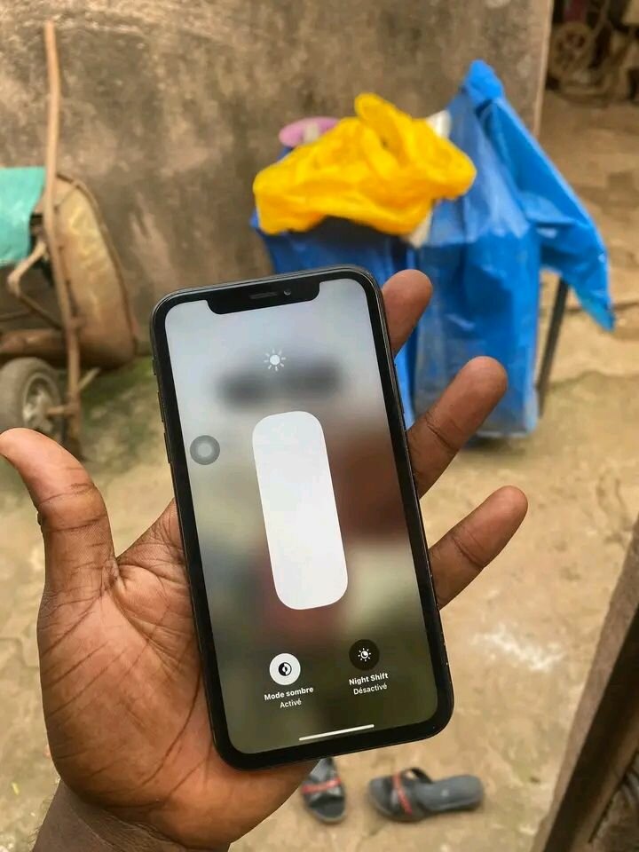 iPhone XR Noir - Téléphone Apple Reconditionné