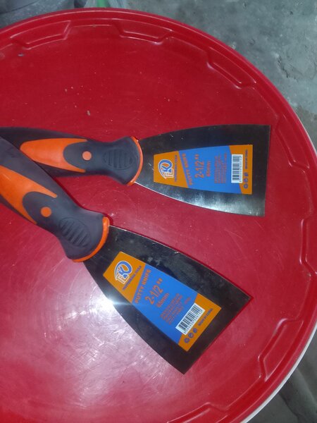 Mallette de grattoirs muraux