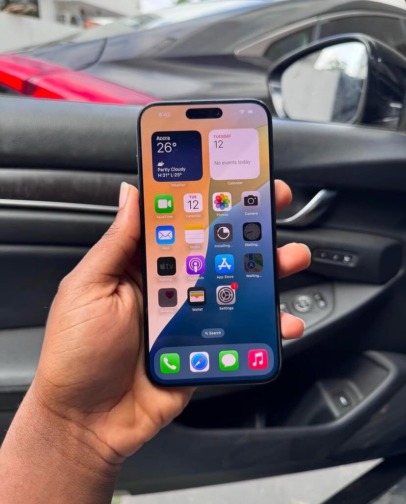 iPhone 15 Pro Max 256 E-Sim unlocked