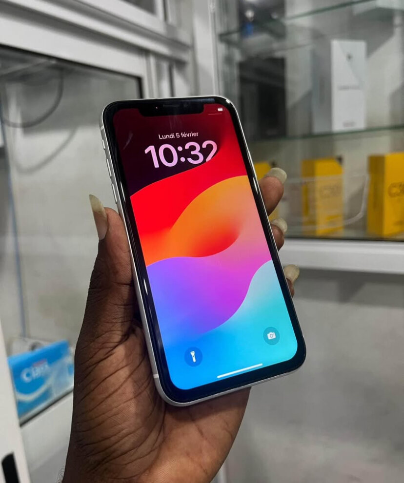 iPhone XR Blanc 64 Go