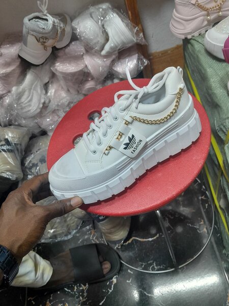 Baskets blanches tendance