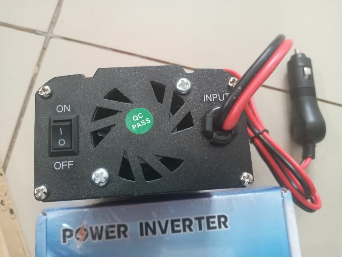 Car power inverter